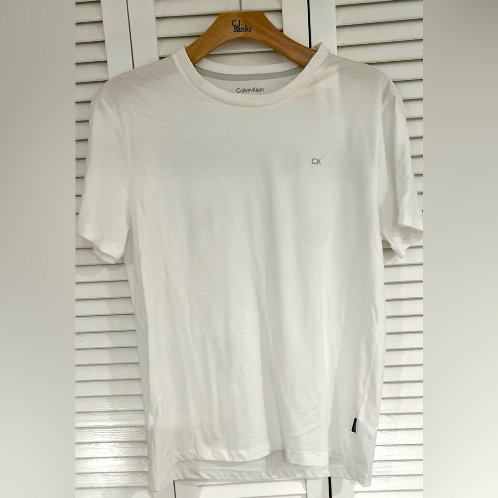 Calvin Klein liquid touch men’s large short sleeve T-shirt NWT